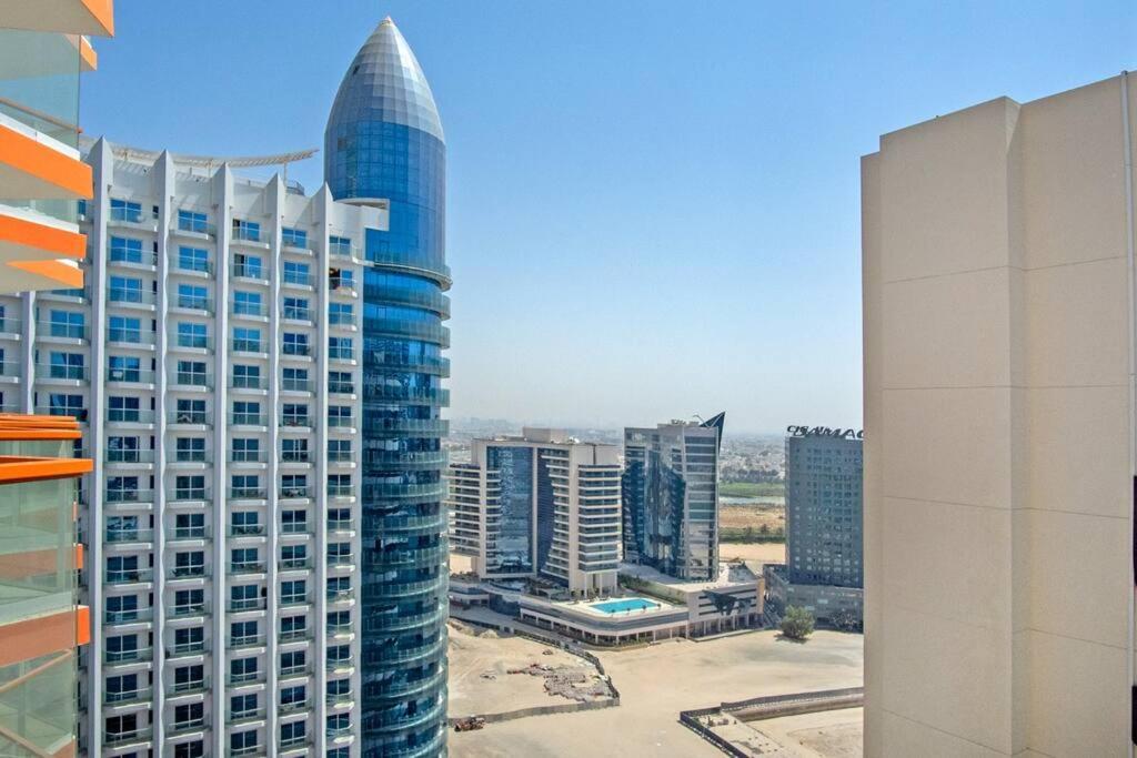 Lively Pop Apartment On The Business Bay Canal Dubaj Kültér fotó