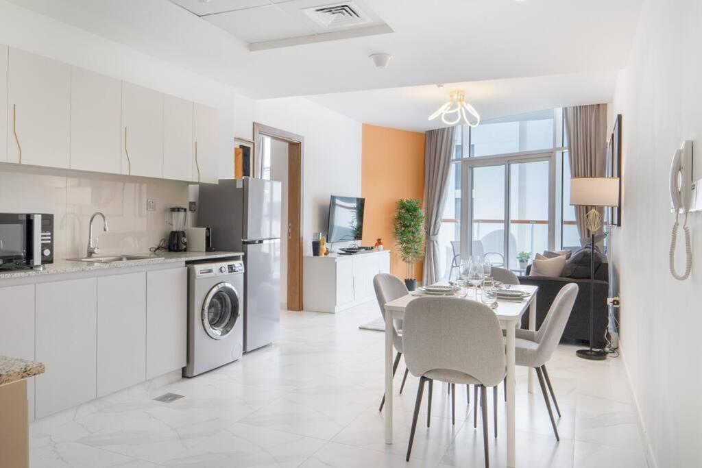 Lively Pop Apartment On The Business Bay Canal Dubaj Kültér fotó